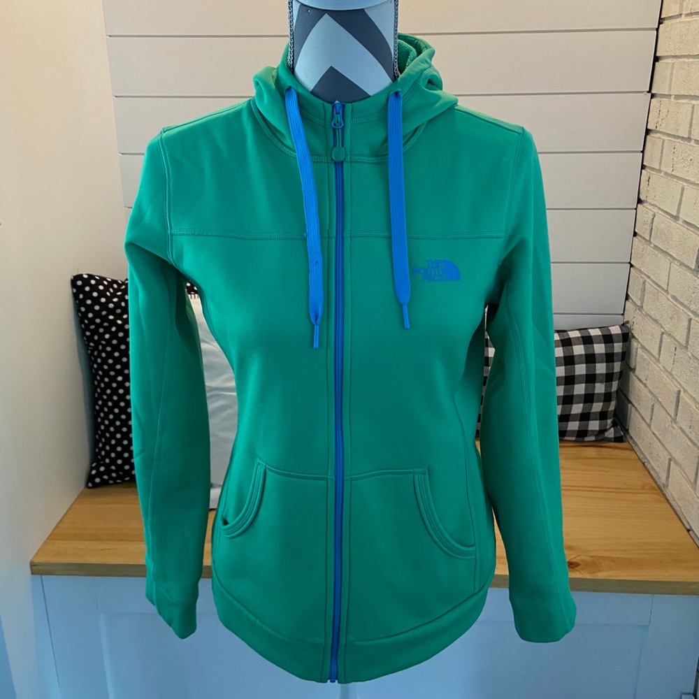 The North Face Women’s zip up hooded sweatshirt